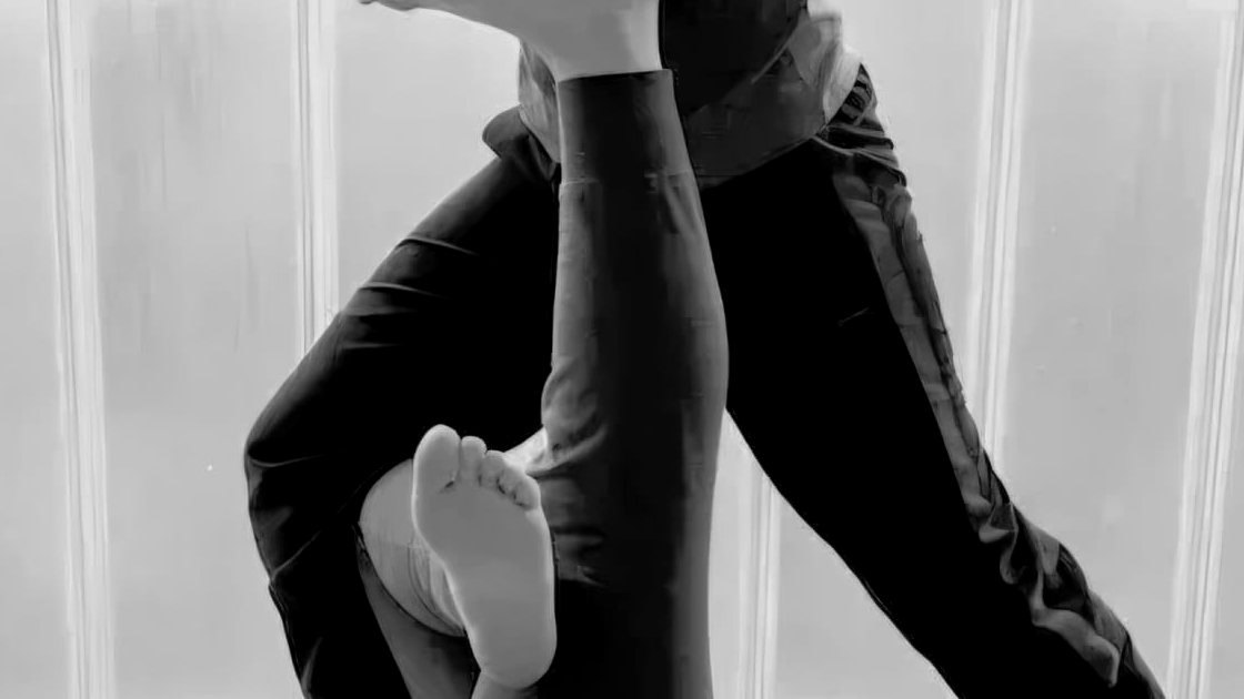 Sports massage leg treatment at ARM Active Recovery Massage
